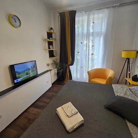 Apartment S2 Sunshine Balcony