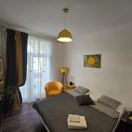 Apartment S2 Sunshine Balcony *