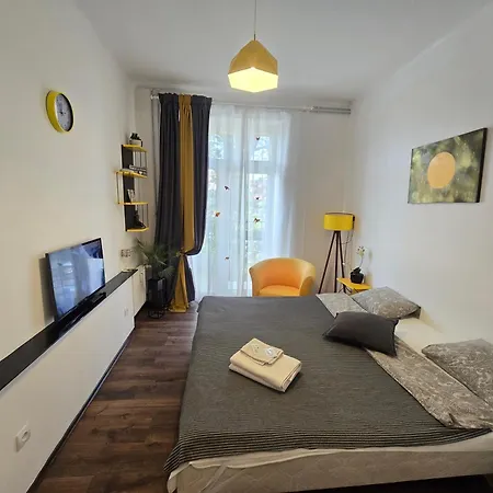 S2 Sunshine Balcony Apartment Klaipeda