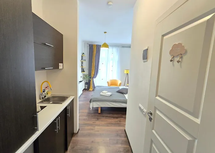 S2 Sunshine Balcony *